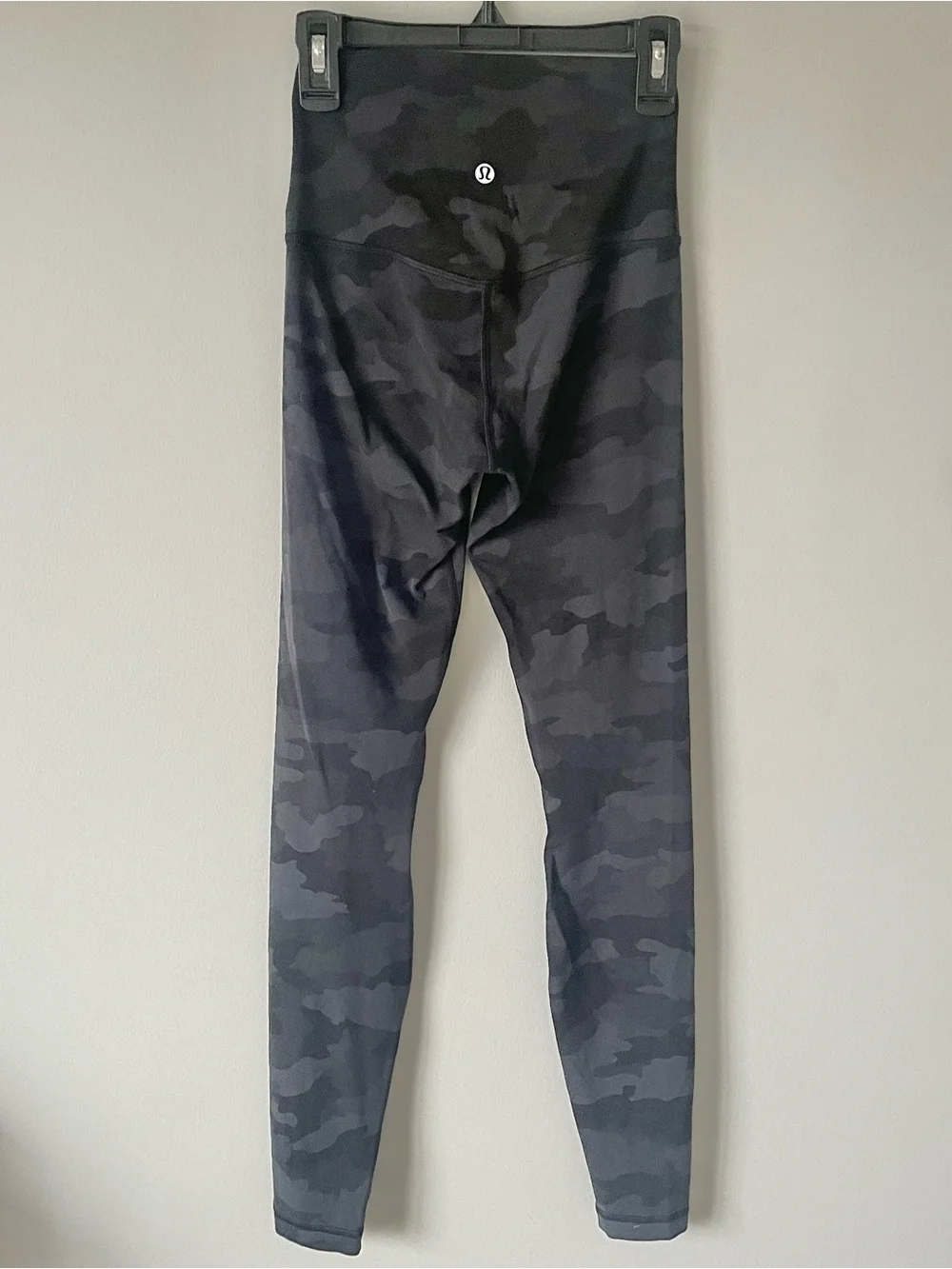 Lululemon Align High-Rise Women’s Leggings 28in Camo Deep Coal Size 2 EUC 128$